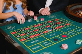 Antarmuka aplikasi mobile pangkalan togel dengan fitur turnamen dan dealer live